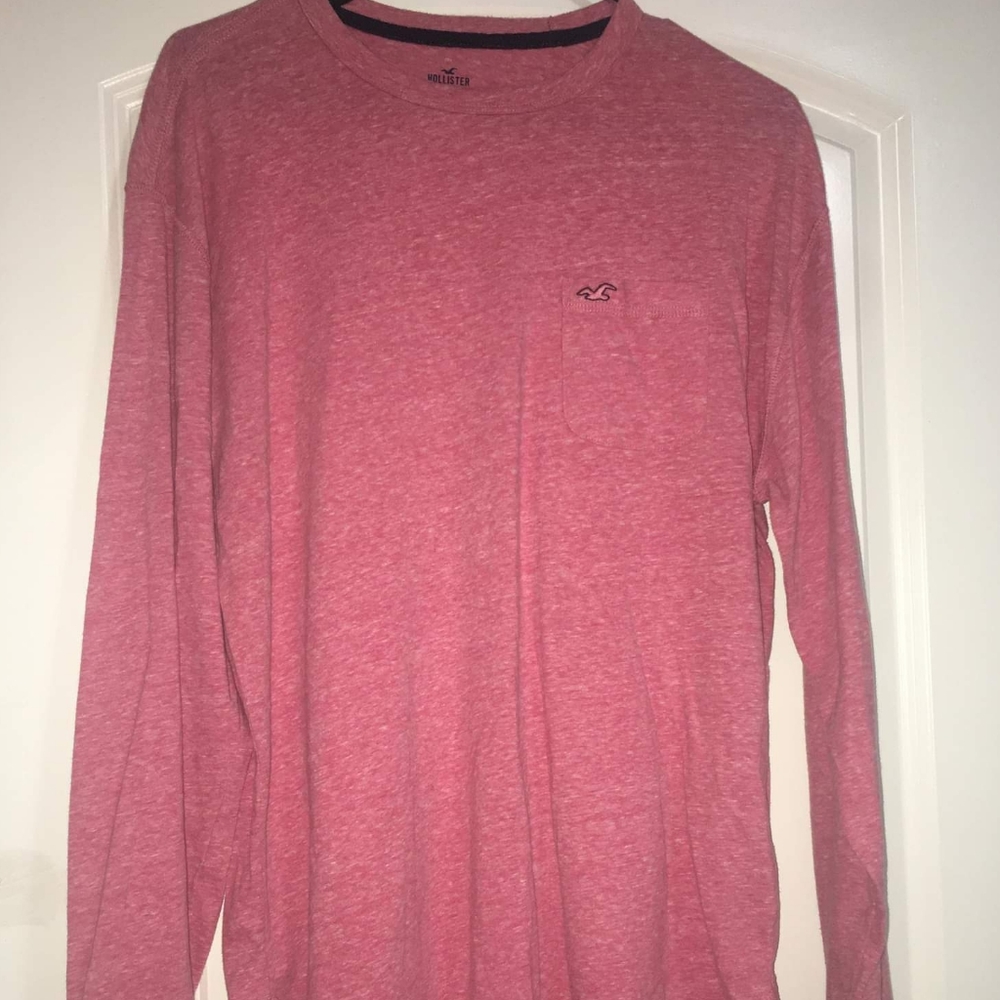 Hollister NEW shirt in Large